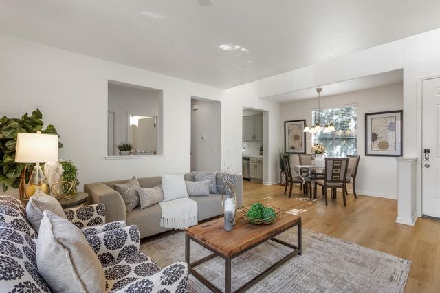 832 Copper Ln, West Sacramento, CA 95691