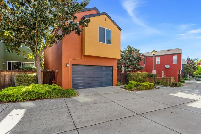 832 Copper Ln, West Sacramento, CA 95691