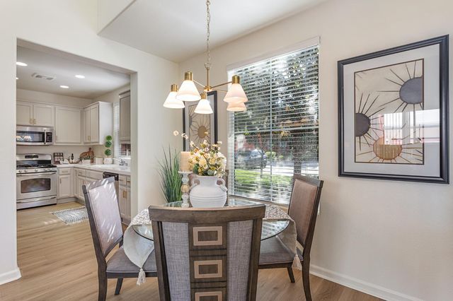 832 Copper Ln, West Sacramento, CA 95691