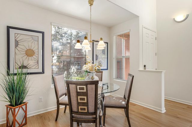 832 Copper Ln, West Sacramento, CA 95691