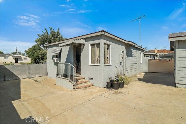 8728 Flower, Bellflower, CA 90706