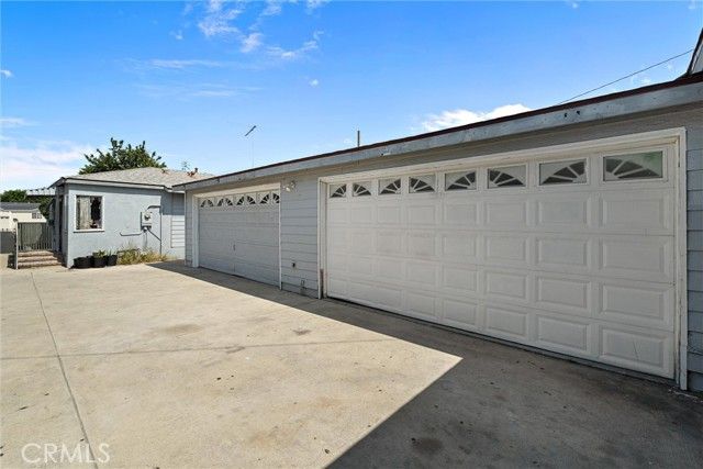 8728 Flower, Bellflower, CA 90706