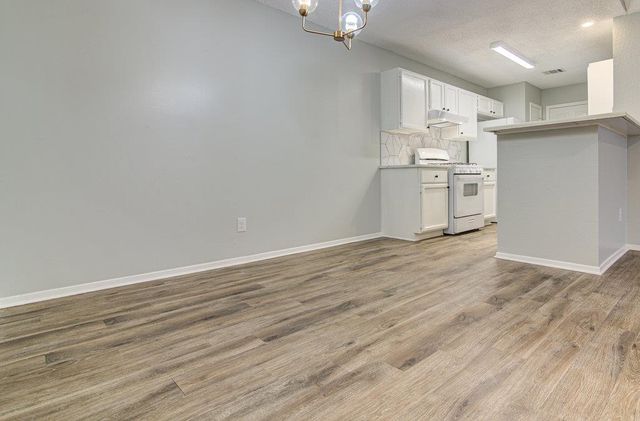 8200 West Gate BLVD A, Austin, TX 78745