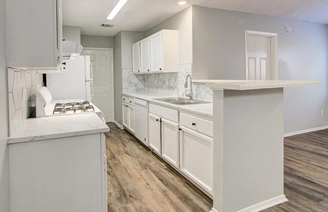 8200 West Gate BLVD A, Austin, TX 78745