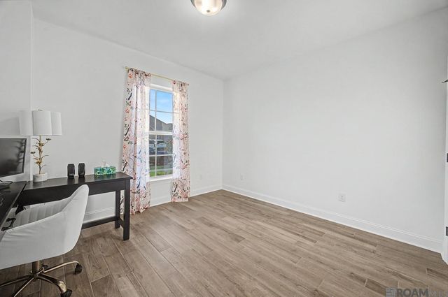 6492 Island Edge Dr, Gonzales, LA 70737