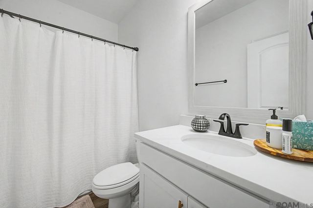 6492 Island Edge Dr, Gonzales, LA 70737