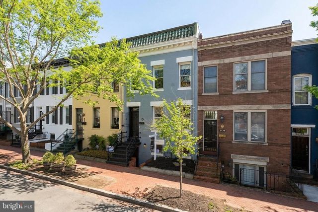 2132 NEWPORT PL NW, Washington, DC 20037