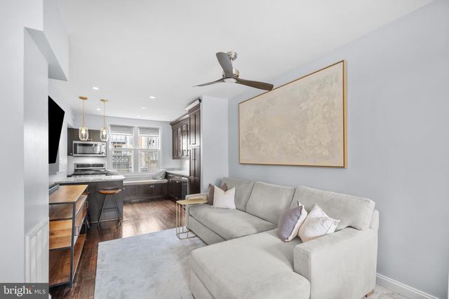 2132 NEWPORT PL NW, Washington, DC 20037