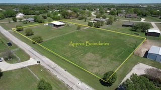 328 Crown Road, Willow Park, TX 76087