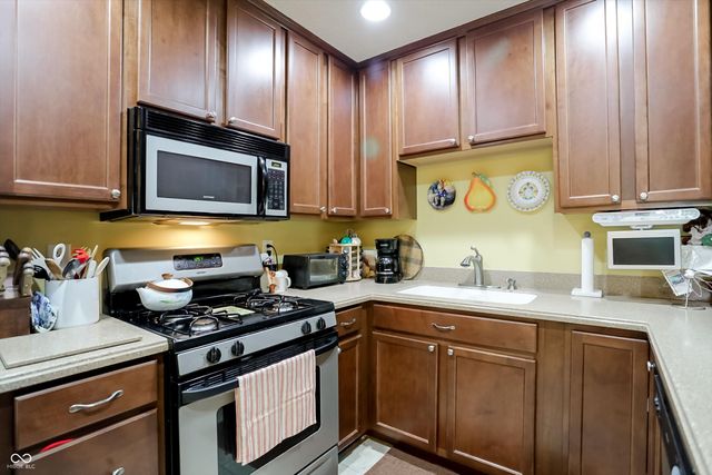 5517 Blairwood Drive, Indianapolis, IN 46237