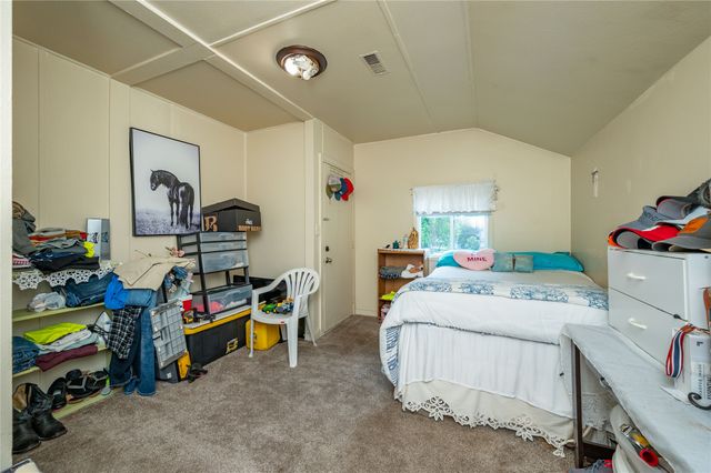 1439 Henderson Avenue, Des Moines, IA 50316