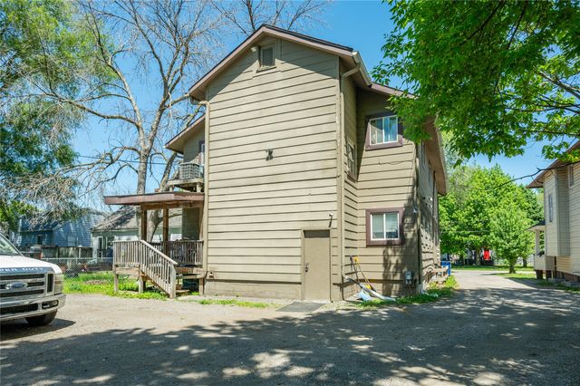 1439 Henderson Avenue, Des Moines, IA 50316