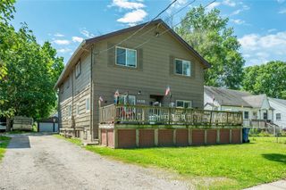 1439 Henderson Avenue, Des Moines, IA 50316