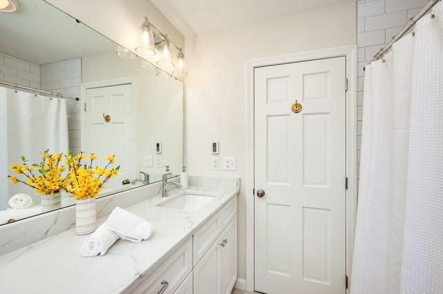 23 Riverview Road, Durham, NH 03824