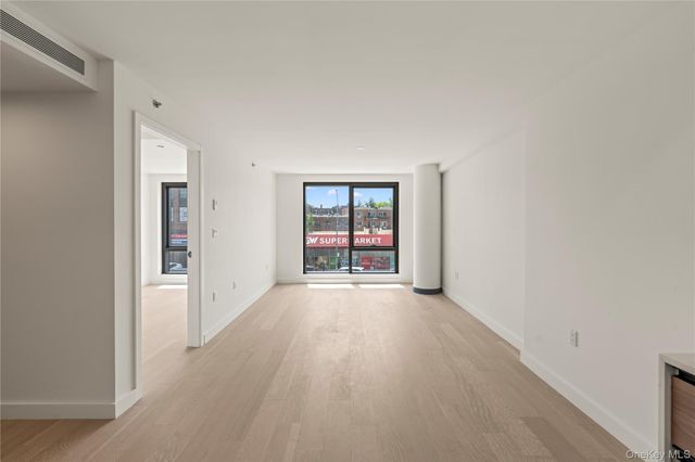 14449 Northern Boulevard 418, Flushing, NY 11354