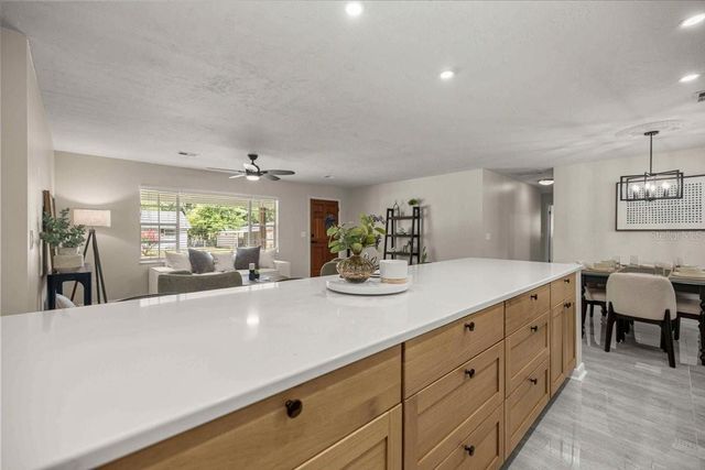 912 NE 17TH COURT, Ocala, FL 34470