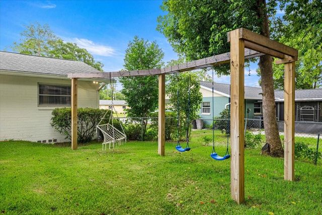 912 NE 17TH COURT, Ocala, FL 34470