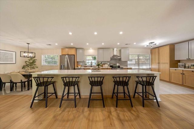 912 NE 17TH COURT, Ocala, FL 34470