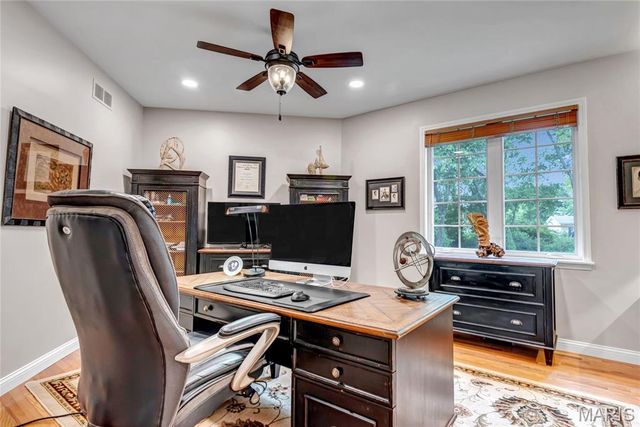3010 Elm Street, St Charles, MO 63301