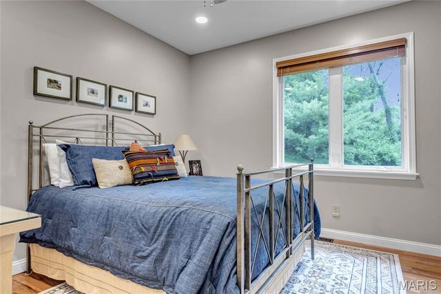 3010 Elm Street, St Charles, MO 63301