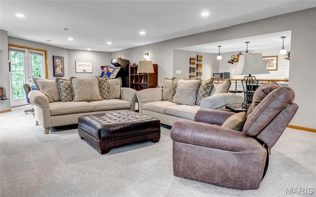 3010 Elm Street, St Charles, MO 63301