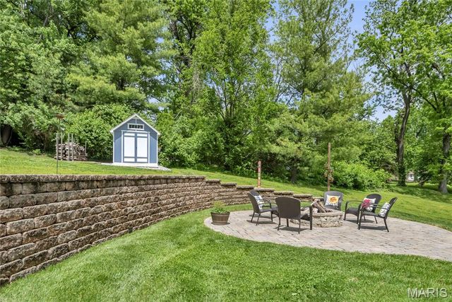 3010 Elm Street, St Charles, MO 63301