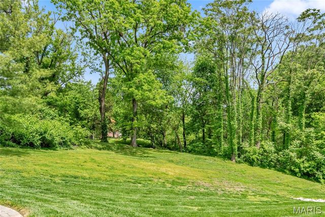 3010 Elm Street, St Charles, MO 63301
