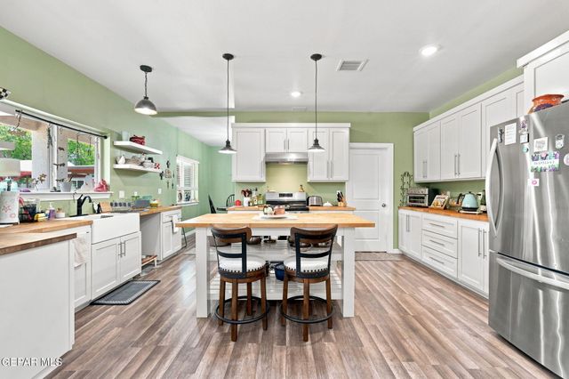 139 MAIN Street, Clint, TX 79836