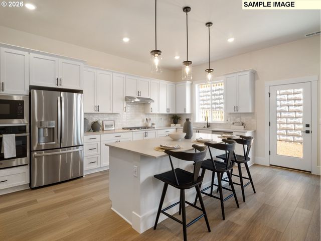 18150 Sw Hoover Ln, Beaverton, OR 97003