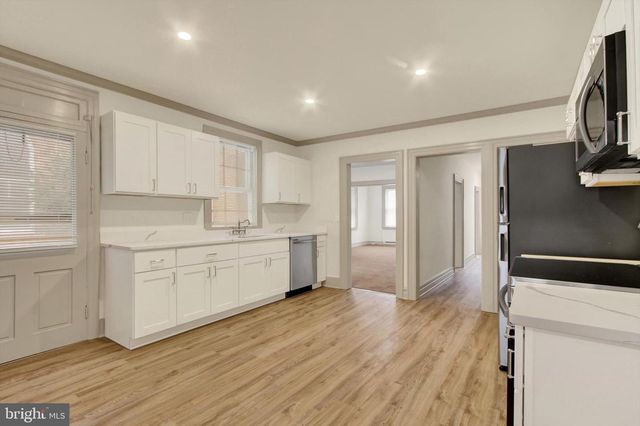 405 W KING ST, East Berlin, PA 17316