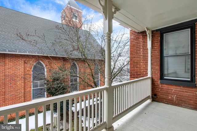 405 W KING ST, East Berlin, PA 17316