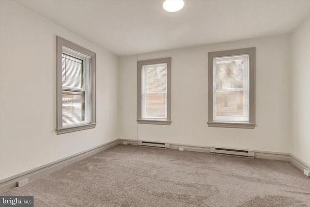 405 W KING ST, East Berlin, PA 17316