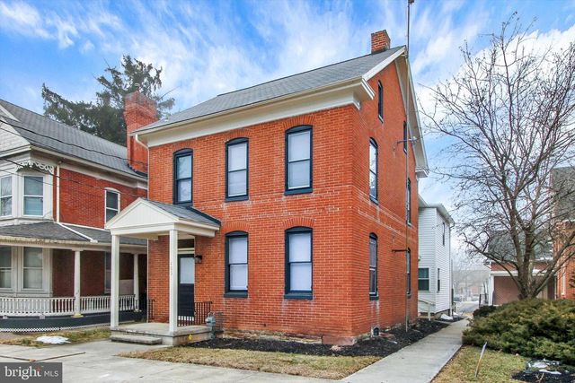 405 W KING ST, East Berlin, PA 17316