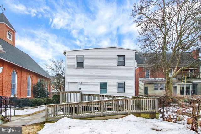 405 W KING ST, East Berlin, PA 17316