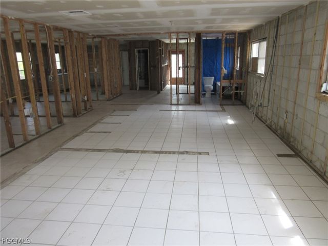 123 Falkirk ST, Fort Myers Beach, FL 33931