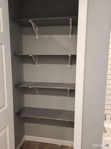 1515 Park Avenue 2, Bridgeport, CT 06604