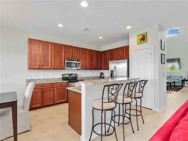 1529 Birdie DR, Naples, FL 34120