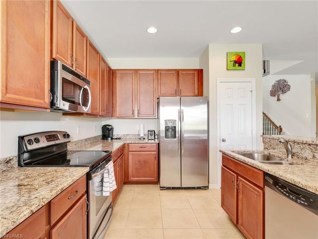1529 Birdie DR, Naples, FL 34120