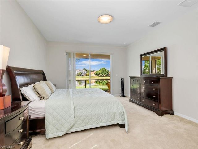 1529 Birdie DR, Naples, FL 34120