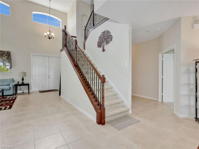 1529 Birdie DR, Naples, FL 34120
