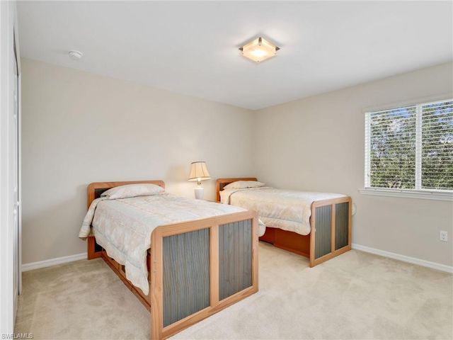 1529 Birdie DR, Naples, FL 34120