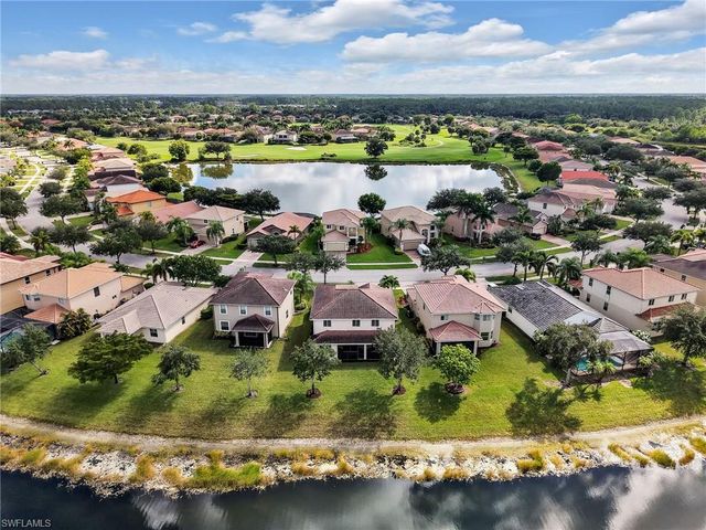 1529 Birdie DR, Naples, FL 34120