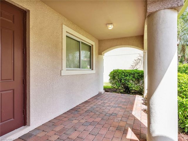 1529 Birdie DR, Naples, FL 34120