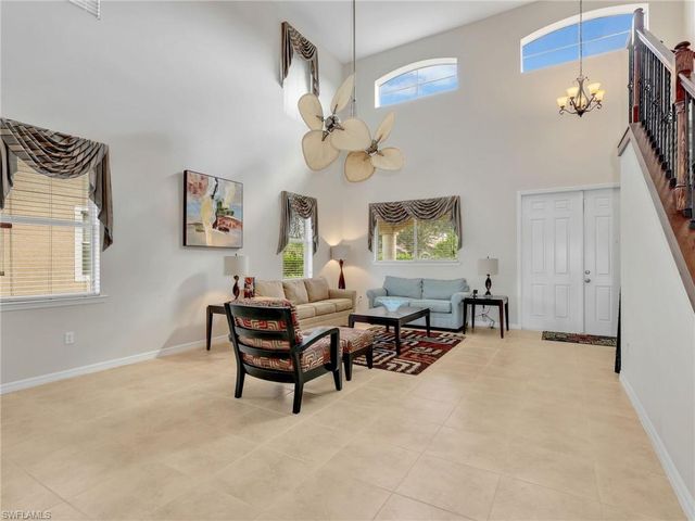 1529 Birdie DR, Naples, FL 34120