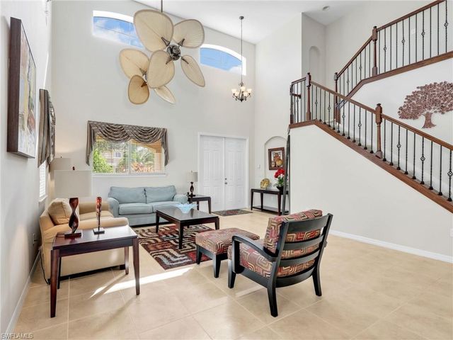 1529 Birdie DR, Naples, FL 34120