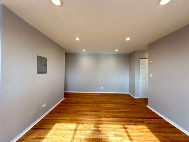 6954 N Sheridan Road 319, Chicago, IL 60626