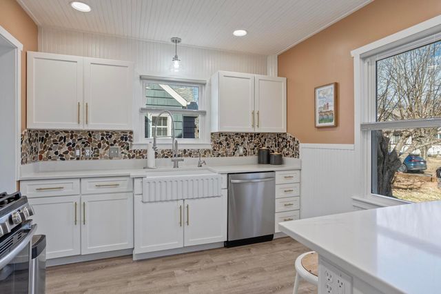 3280 Blackstone Avenue, Saint Louis Park, MN 55416