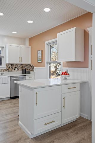 3280 Blackstone Avenue, Saint Louis Park, MN 55416