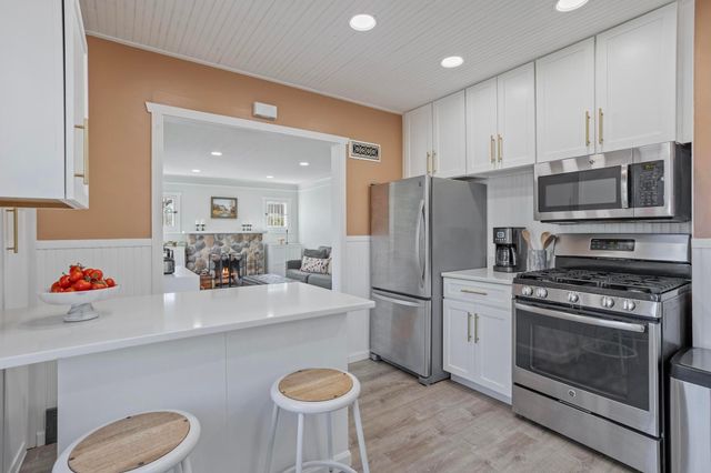 3280 Blackstone Avenue, Saint Louis Park, MN 55416