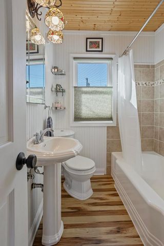 3280 Blackstone Avenue, Saint Louis Park, MN 55416